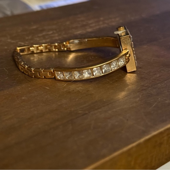 Vintage Yves Rocher gold tone crystal watch - Picture 8 of 11